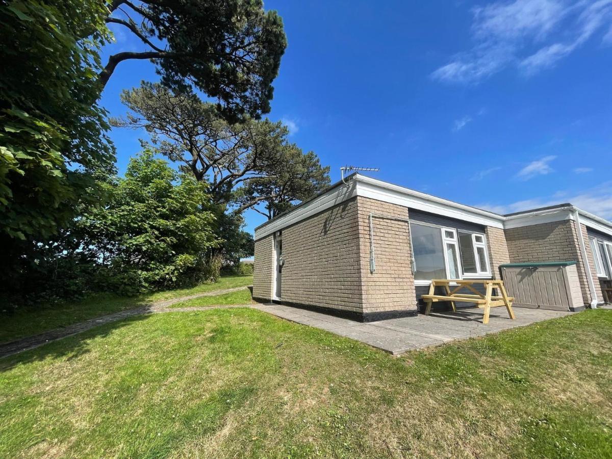 2 Bedroom Holiday Chalet Near Bude Kilkhampton Bagian luar foto