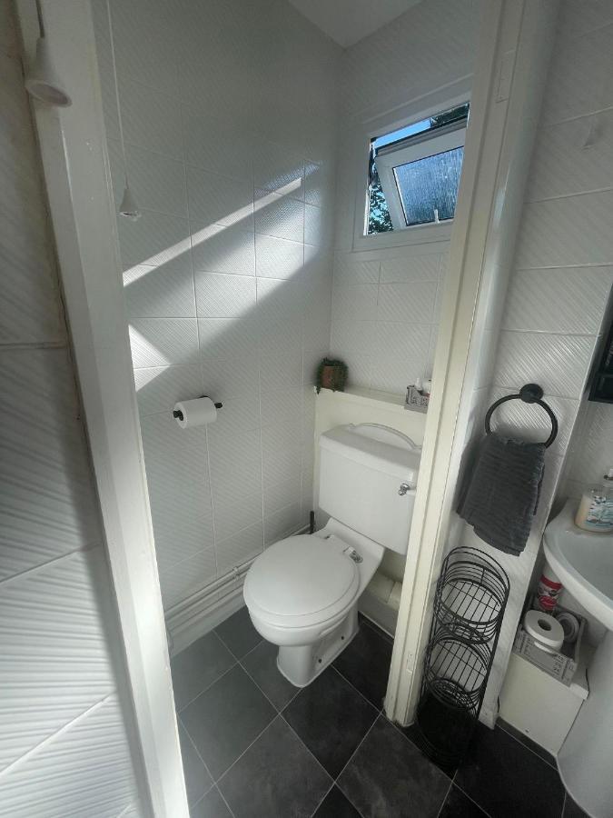 2 Bedroom Holiday Chalet Near Bude Kilkhampton Bagian luar foto